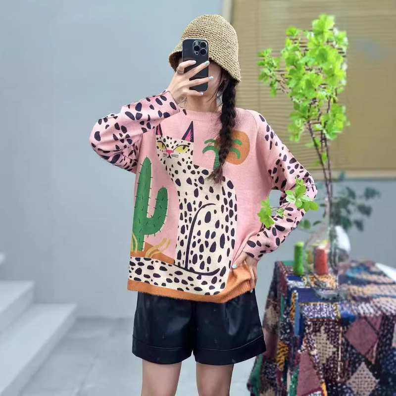 2025 Autumn Mink Velvet Sweater New Cheetah Print Loose Casual Round Neck Pullover Knit Sweater for Women