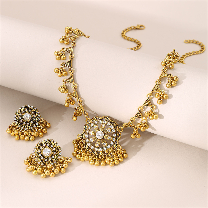Designer Ethnic Jewelry Set With Red Gemstones For Women_voghion.com