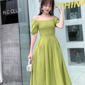 十三行绿色高级感法式连衣裙女夏轻熟气质梨形身材显瘦方领长裙子