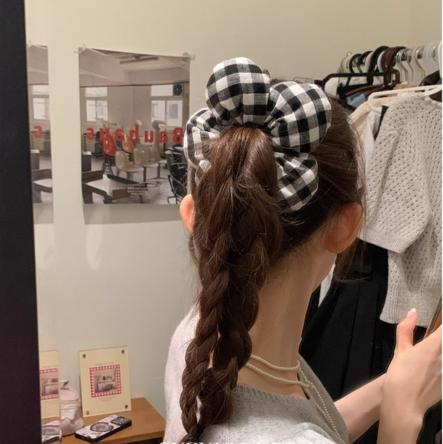 Anillo de cabello de flores negras y blancas tridimensionales correa de cuerdas de cabello femenina de cola de caballo de alta calidad detrás de la cabeza adornamiento de cabello