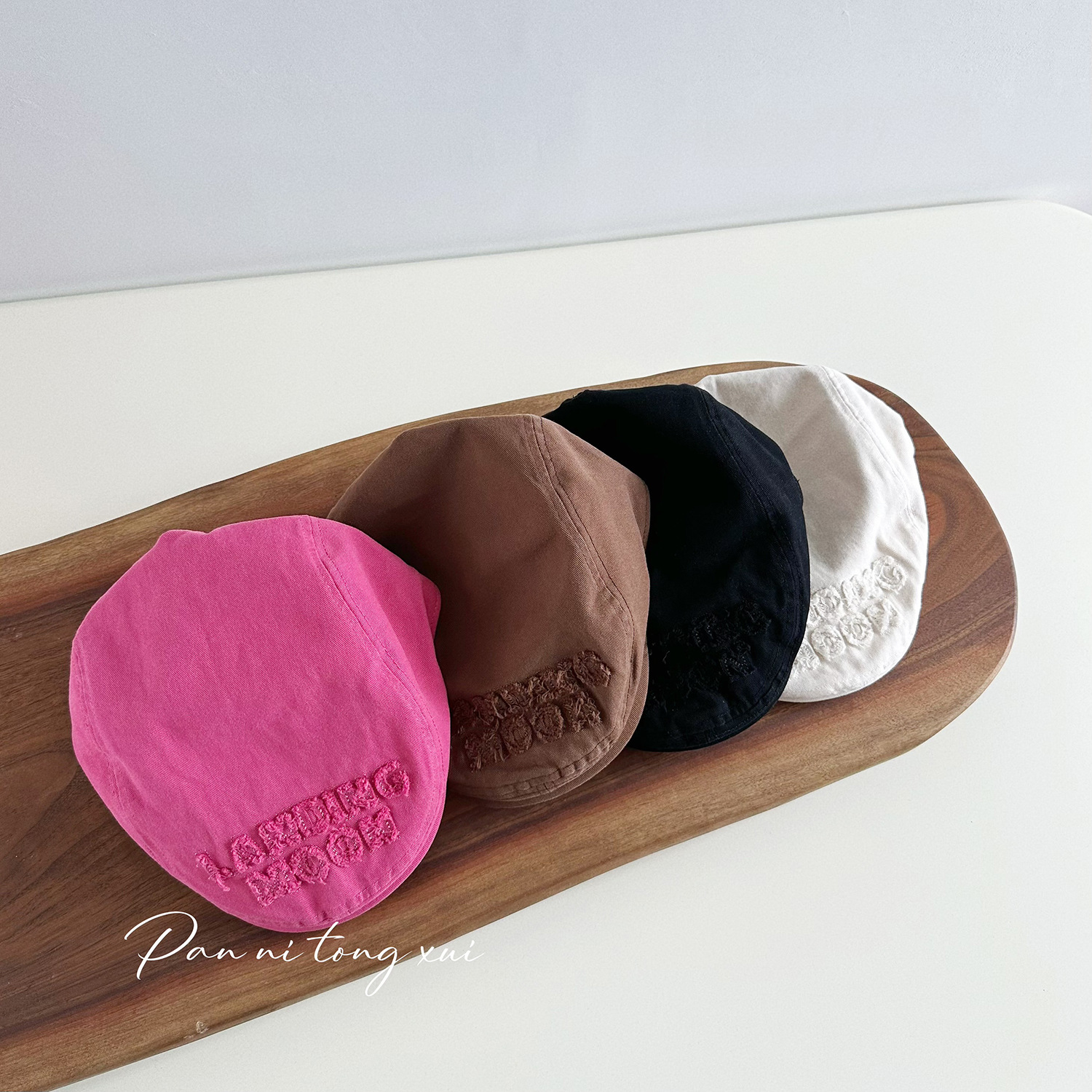 Unisex Parent-child letter Beret hat woman literary vintage Spring and winter wash forward hat solid color painter hat_voghion.com