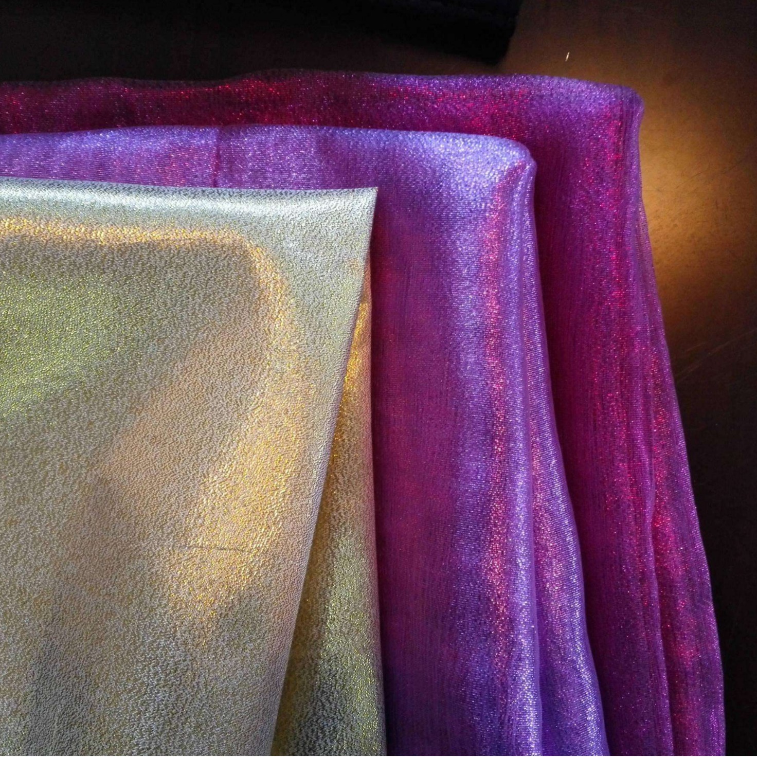 金葱无纺布皮革面料 金黄色幻彩闪光闪粉皮革