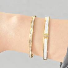 ���Q�羳2���׷�ˮ����ɫ�����C���b�M荝M�����18K������Ʒ