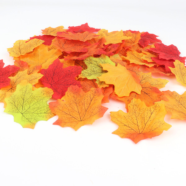 realistic maple leaf