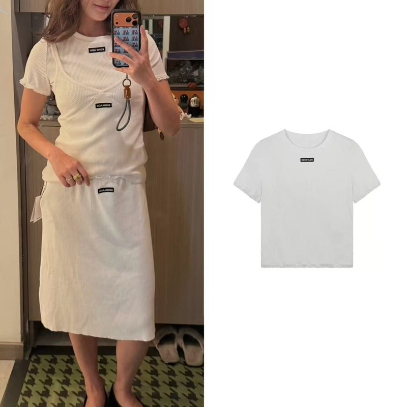 Echo Fashionable Classic Selection of Knitted Lace-Trimmed Short-Sleeved T-Shirts for Women in Summer Echo Fashionable Classic Selection of Knitted Lace-Trimmed Short-Sleeved T-Shirts for Women in Summer