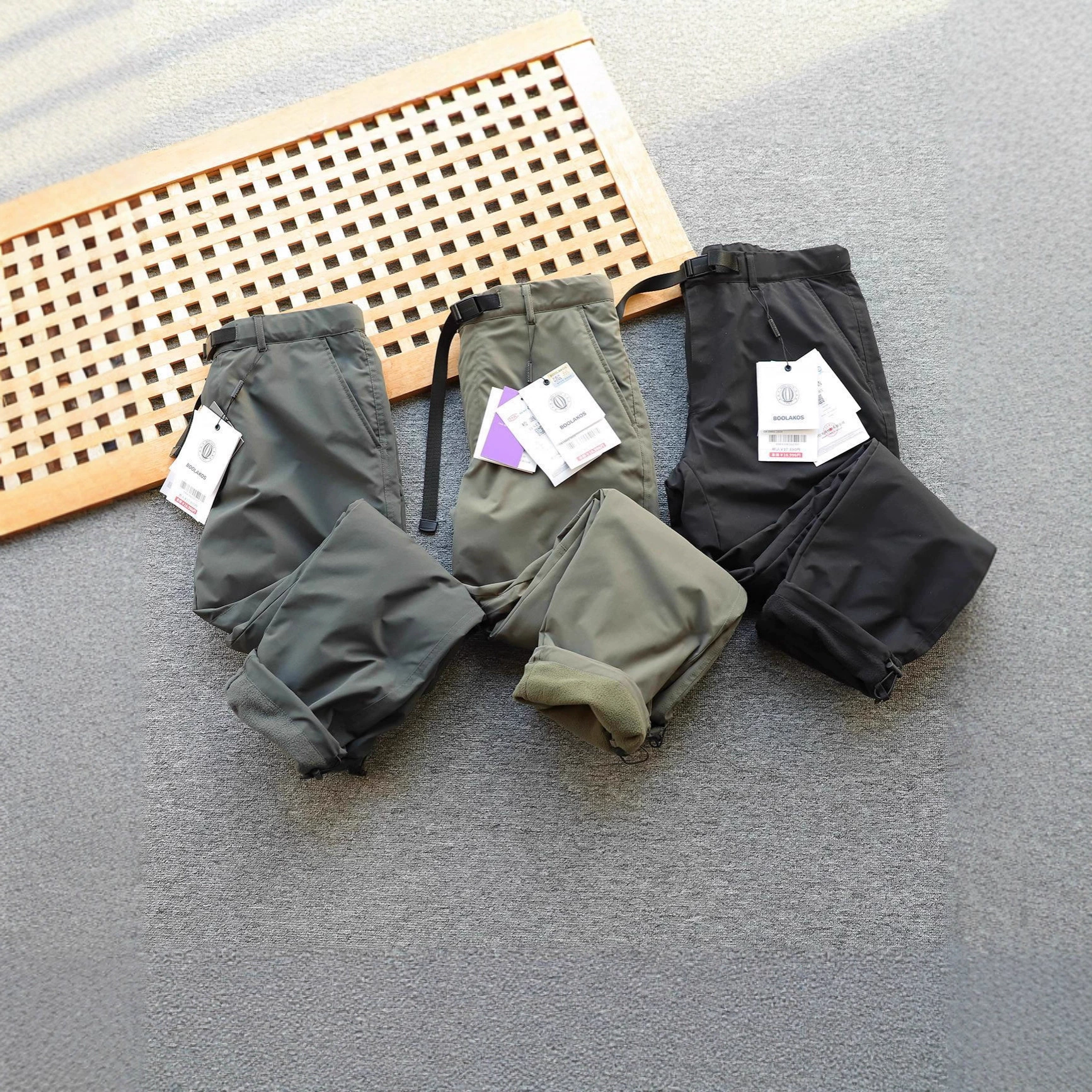 户外运动防风防水秋冬季男士加绒加厚保暖冲锋裤工装直筒休闲长裤