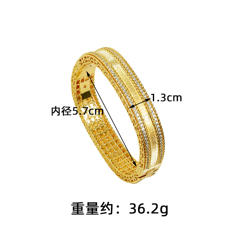 Nueva pulsera de oro de arena vietnamita, estilo de lujo ligero, pulsera cuadrada de diamantes con bordes de cuentas cepilladas, joyería de mano de alta gama de nicho femenino