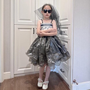 废旧物品时装秀