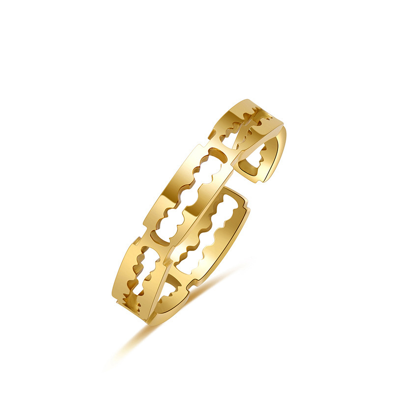 Oferta especial experiencia europea y americana joyería de acero titanio vacío galvanoplastia no decoloración no alérgica joyería pendientes collar fábrica al por mayor