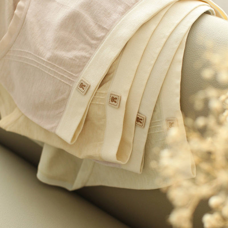 76210 Bunny Label Elegant Lightweight Stretch One-piece Woven Briefs Short Briefs