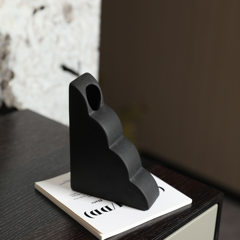 Retro blanco y negro ornamentos de vasijas de cerámica inserting silent viento sala de estar decorativa de flores en el hogar porche decoración del gabinete de televisión