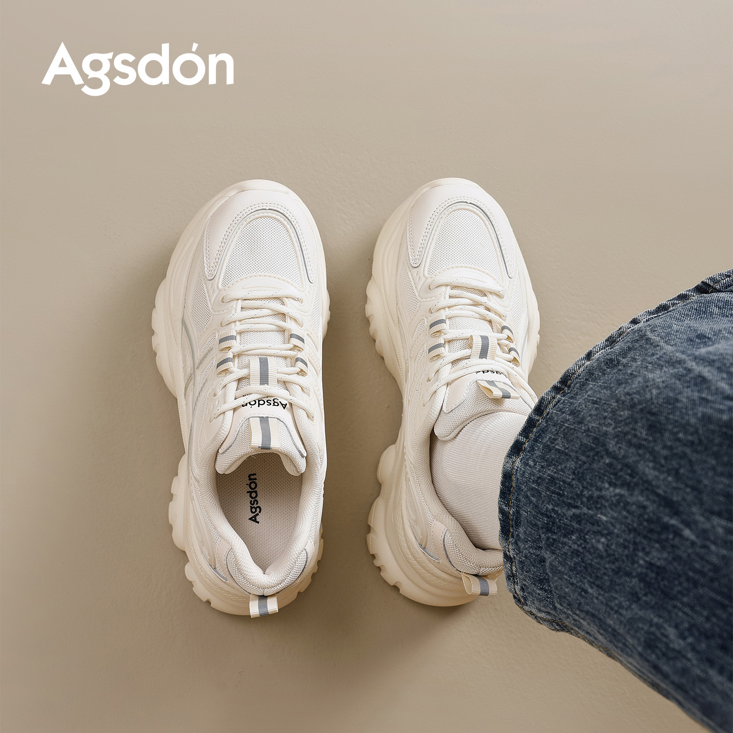 Zapatos de invierno de invierno 2025 nuevos zapatos casuales blancos de tamaño pequeño