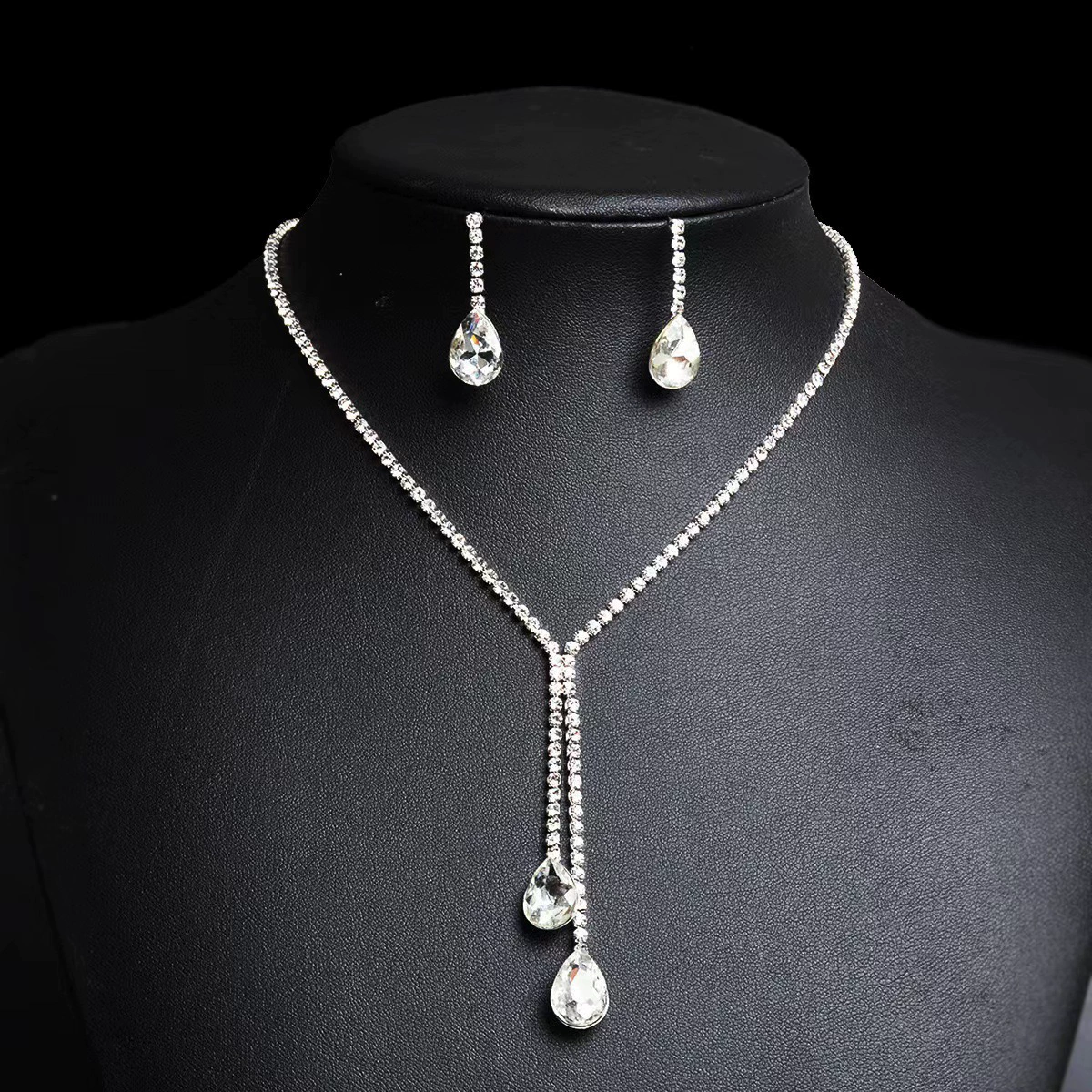 Аксессуар, комплект из ожерелья и серёжек, модная цепочка, инкрустирован diamonds
