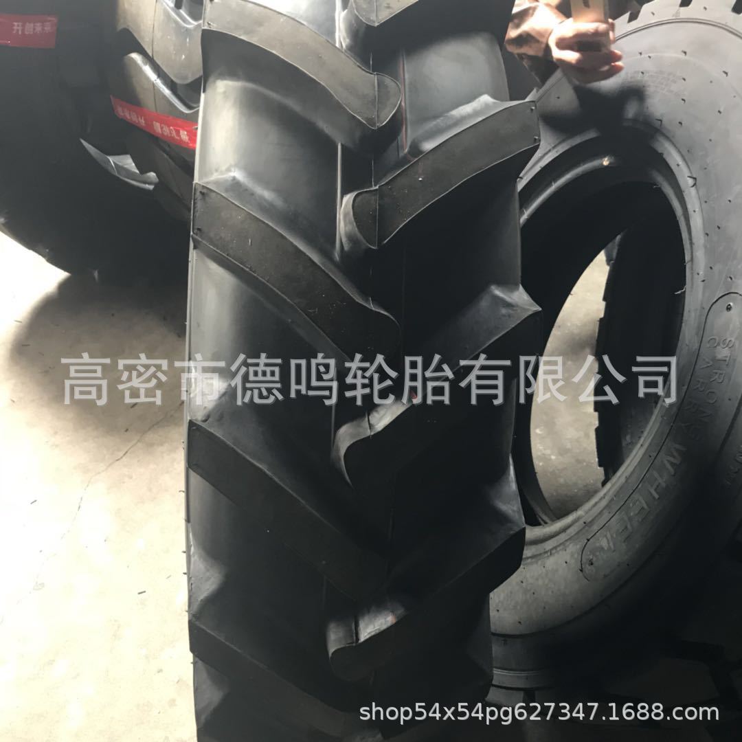 Suministro 500-12 motocicleta triciclo agrícola patrón de espiga neumático