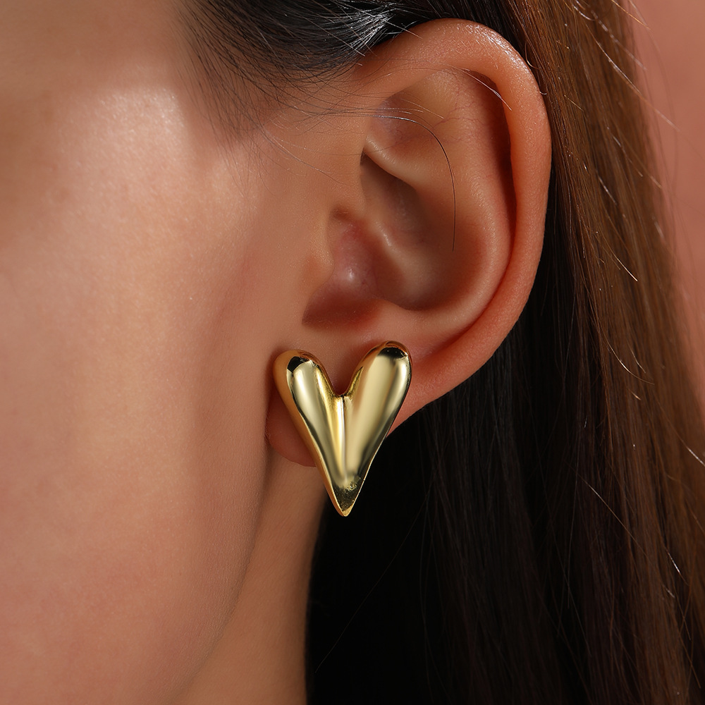 Holiday, Daily Occasion 1 Pair Simple Style Heart Shape Plating Copper Gold Plated Ear Studs