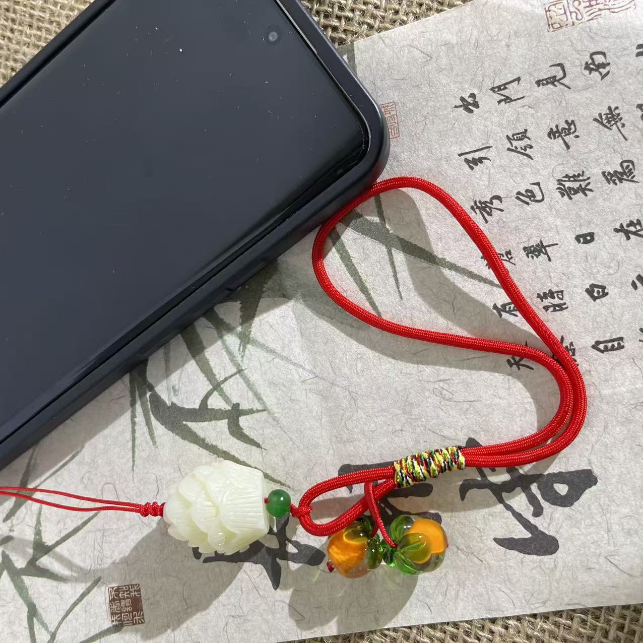 Short Wrist Strap Phone Holder for Men and Women, Persimmon-Themed Anti-Loss Lanyard, Niche Design Keychain Accessory