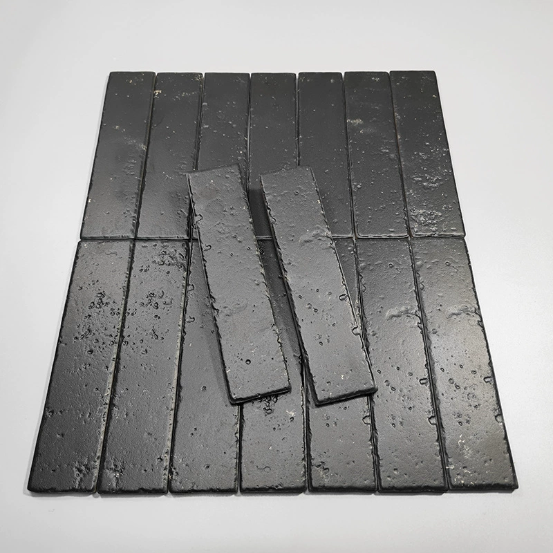 Черные известняковые длинные кирпичи для ресторанов и баров, винтажные кирпичи ручной работы, мелкие полосатые кирпичи для кофеен и кафе с молочным чаем.