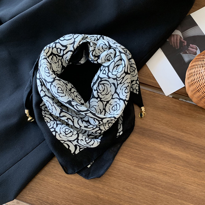 Bufanda de seda para mujer, bufanda cuadrada, estilo de primavera y verano de alta calidad, bufanda de cuello, bufanda magnética de moda, bufanda de todo fósforo, chal al por mayor