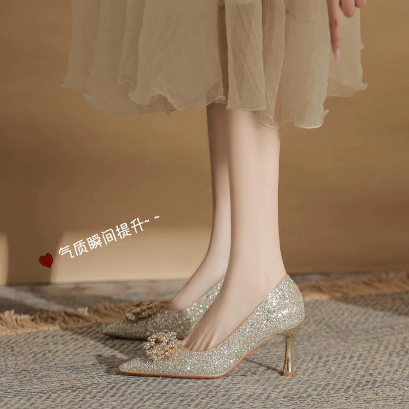 Женские туфли Fuxing 2025 года, летние, с острым носком, потрясающие туфли на шпильке, идеально подходят для свадебных платьев, элегантные туфли на высоком каблуке для невест.