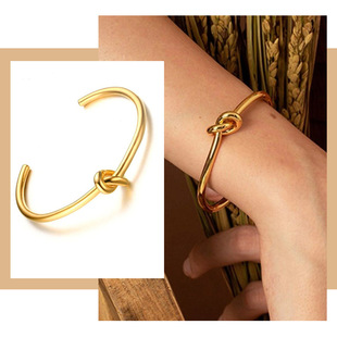 Plain Circle Knotted Bracelet Ins Niche Design High-End Accessible Luxury French Simple Titanium Steel Bracelet