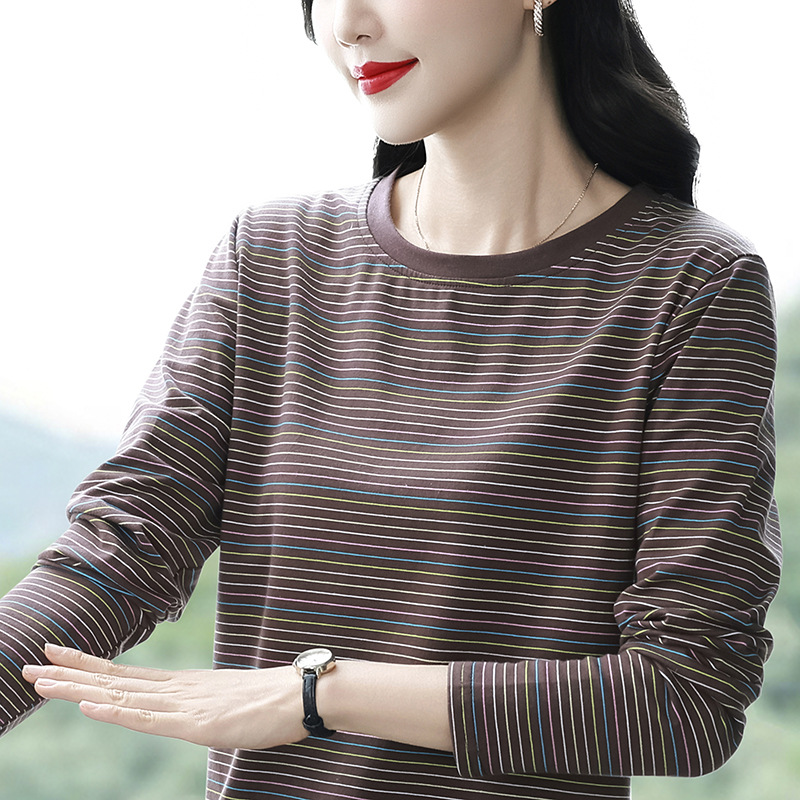 2025春秋衣外穿中年妈妈纯棉长袖条纹t恤女士宽松大码内搭打底衫