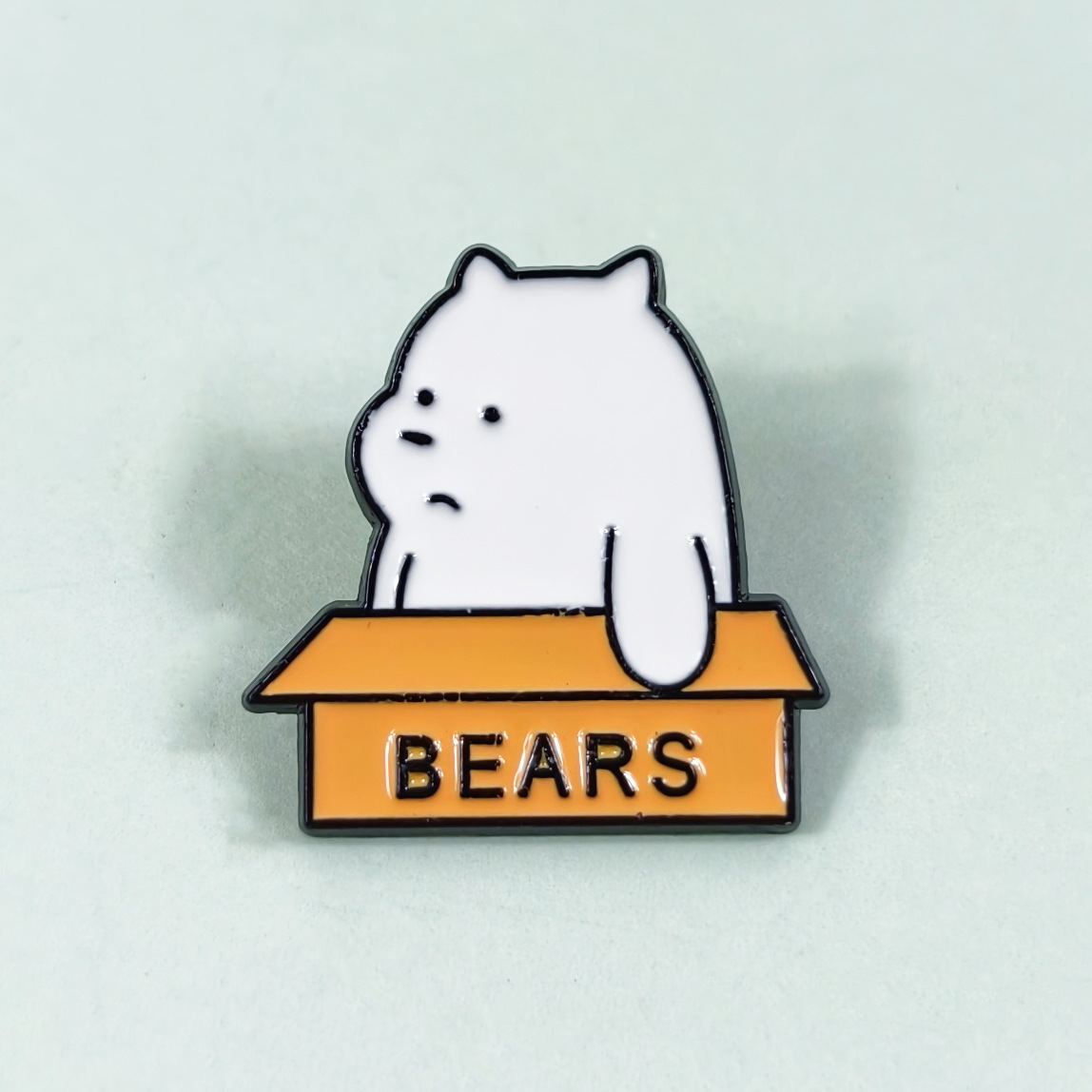 Dibujos animados anime tres broches de oso lindo mochila alfiler insignia aleación decoración conmemorativa insignia transfronteriza