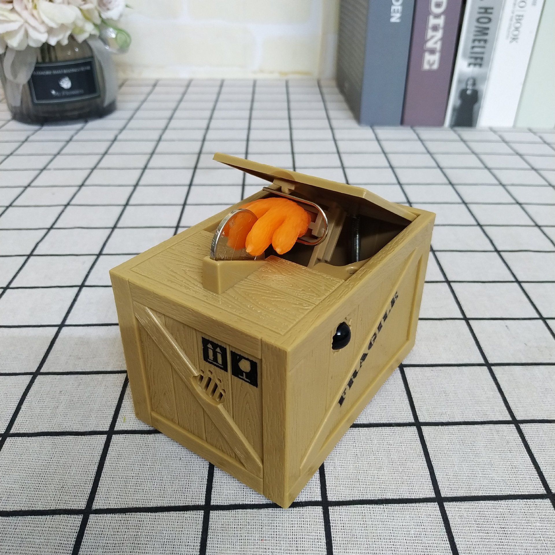 Creativo y extraño para robar dinero garra de gato para niños Walmart regalo infantil dibujos animados adornos para el hogar lata de ahorro