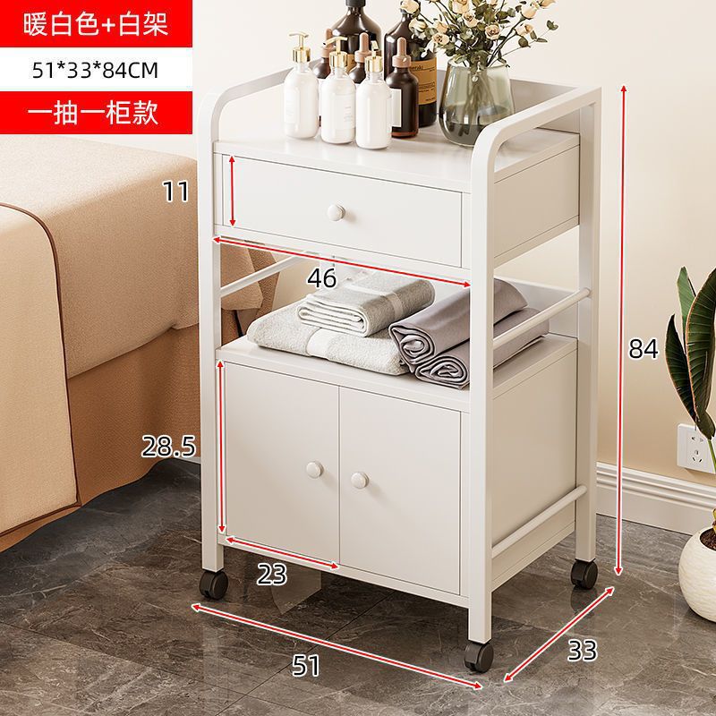 따뜻한 화이트 프레임이 돋보이는 인기 모델 더블도어 인터넷 연예인 모델