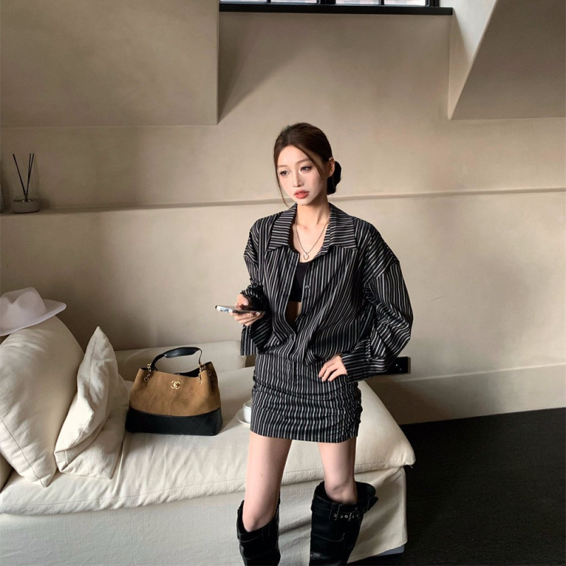 设计感白色翻领长袖连衣裙女秋季气质chic衬衫裙显瘦辣妹包臀短裙|undefined