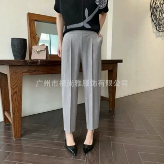 厂家直供2026秋季新款高端显瘦时尚百搭垂感宽松褶皱休闲风裤子女