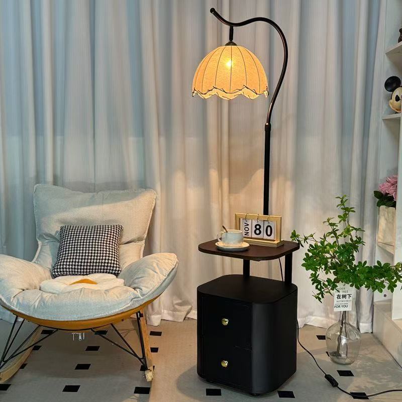 Solid Wood Bedside Table with Integrated Vintage-Style Floor Lamp, High-End Bedroom Decor, Ambient Side Table Lamp Next to the Sofa in the Living Room Solid Wood Bedside Table with Integrated Vintage-Style Floor Lamp, High-End Bedroom Decor, Ambient Side Table Lamp Next to the Sofa in the Living Room