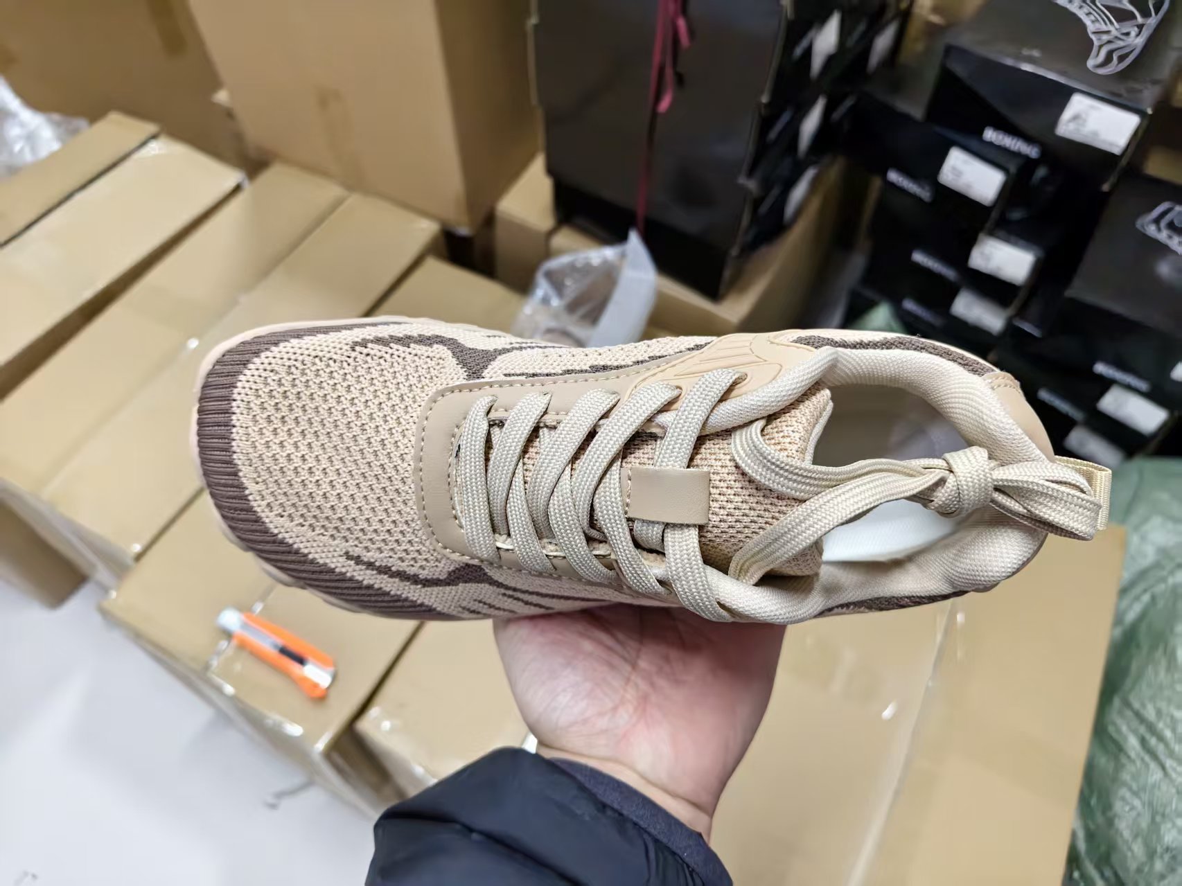 New Men's Wide-last Comfortable Walking Wide-toed Shoes, Breathable Soft-soled Couple's Fly-knit Sneakers, Running And_vogvips.com