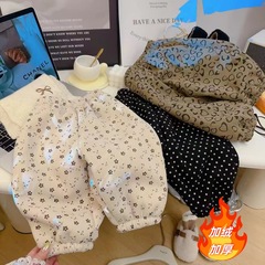 子供用のベルベットのズボンを厚くしてズボンを厚くします。
