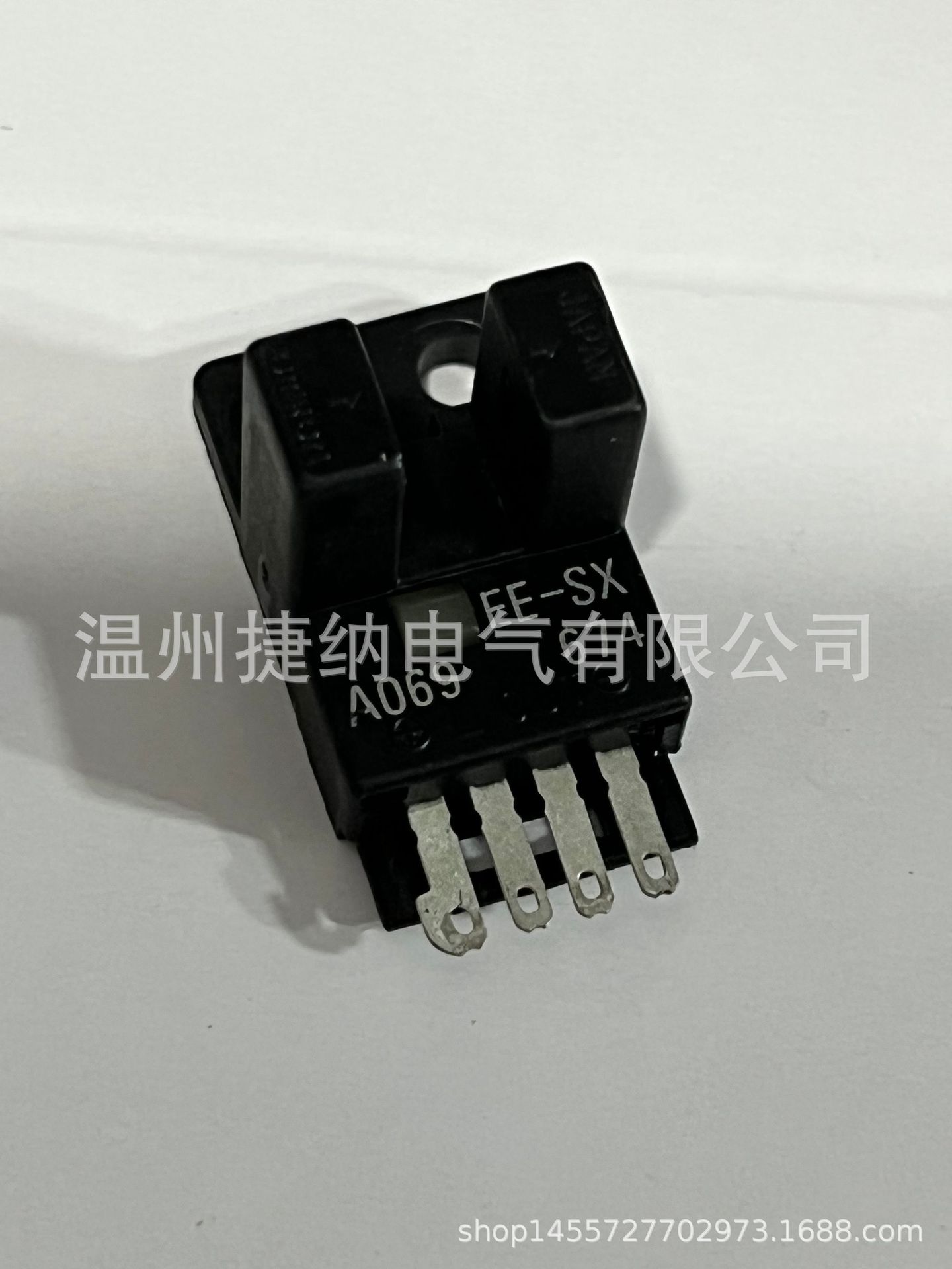 槽型光耦EE-SX670   EE-SX671  EE-SX670A  EE-SX674  EE-SX674A