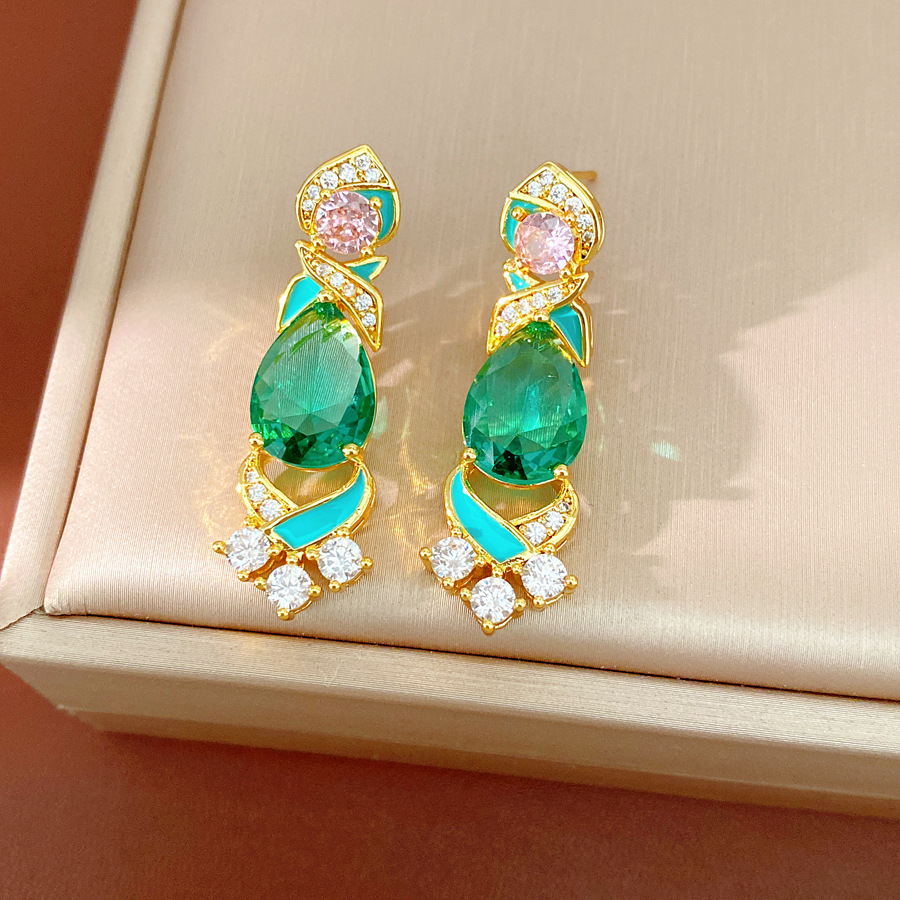 Corte de viento goteo de aceite de zircon collar oval lujo ligero de alto nivel sensación de cadena de clavícula exquisita nicho conjunto de joyería al por mayor