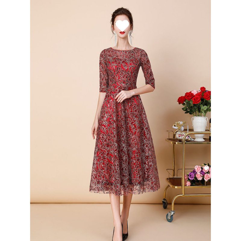 嫁女儿高贵新娘妈妈装喜婆婆婚宴礼服洋气2025新款春连衣裙遮肚子