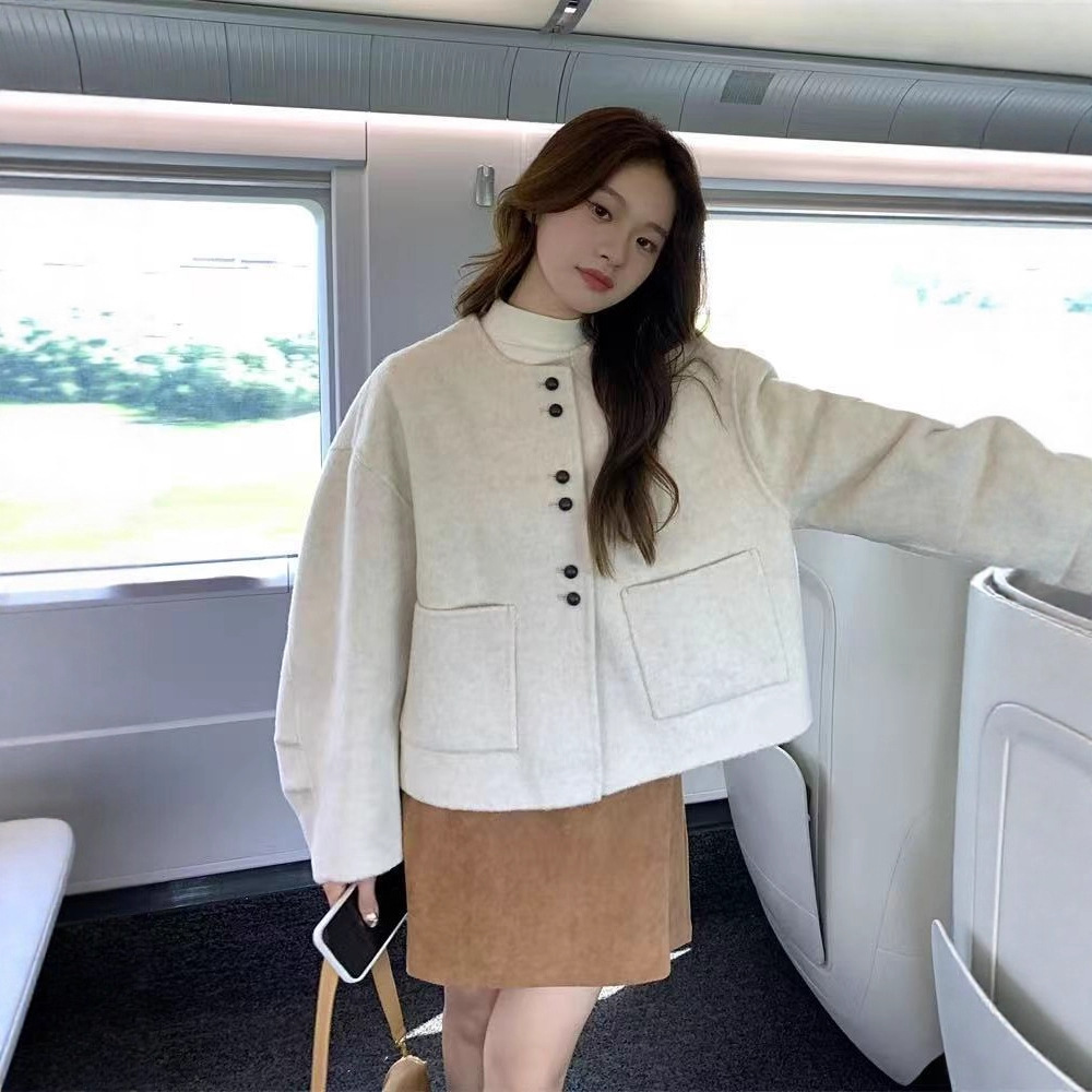 Chanel-Style Short Coat for Women, Petite Size, 2026 New Korean Design, Niche Autumn and Winter Woolen Jacket