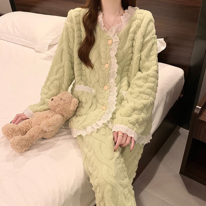 Al por mayor transfronterizo invierno nuevo pijama de peluche cardigan princesa viento engrosado dulce conjunto de ropa para el hogar de chicas