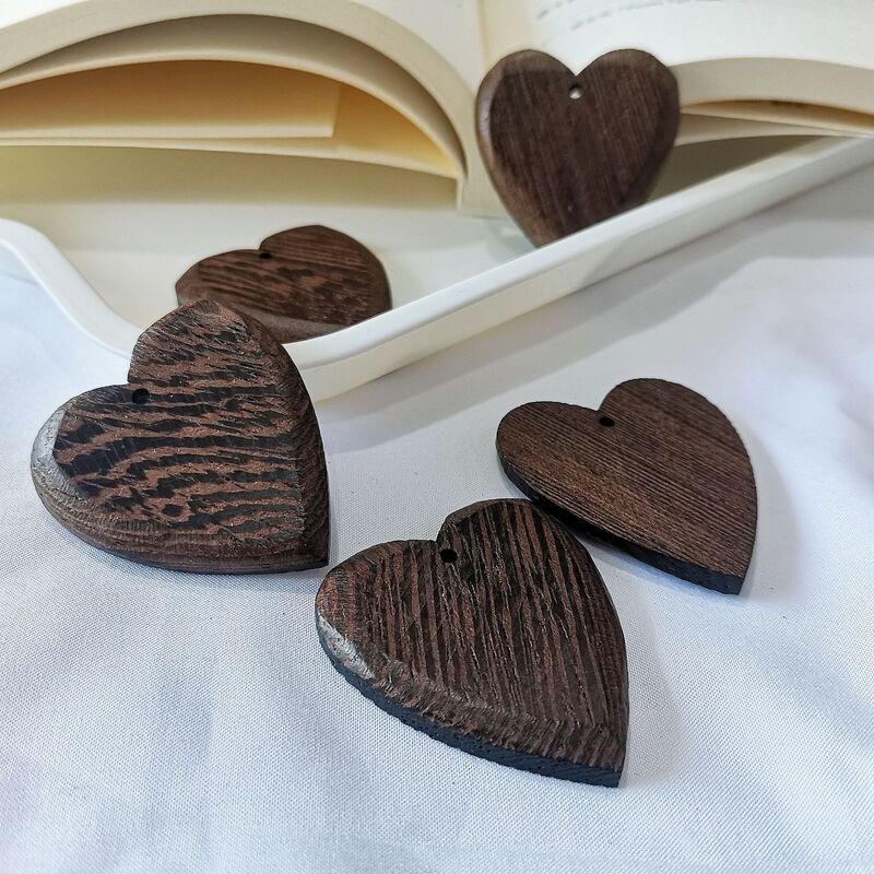 Xu artisan chicken wing Wood peach heart love geometric simple ins Net popular Korea Europe and the United States exaggerated earrings jewelry accessories Xu artisan chicken wing Wood peach heart love geometric simple ins Net popular Korea Europe and the United States exaggerated earrings jewelry accessories