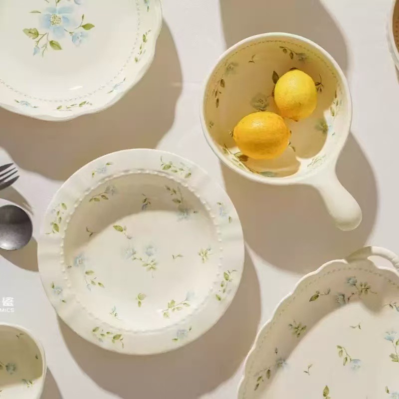 Conjuntos de platos de cerámica de alto valor de esmalte amarillo de estilo de crema, platos de arroz caseros, platos de sopa, platos de sopa