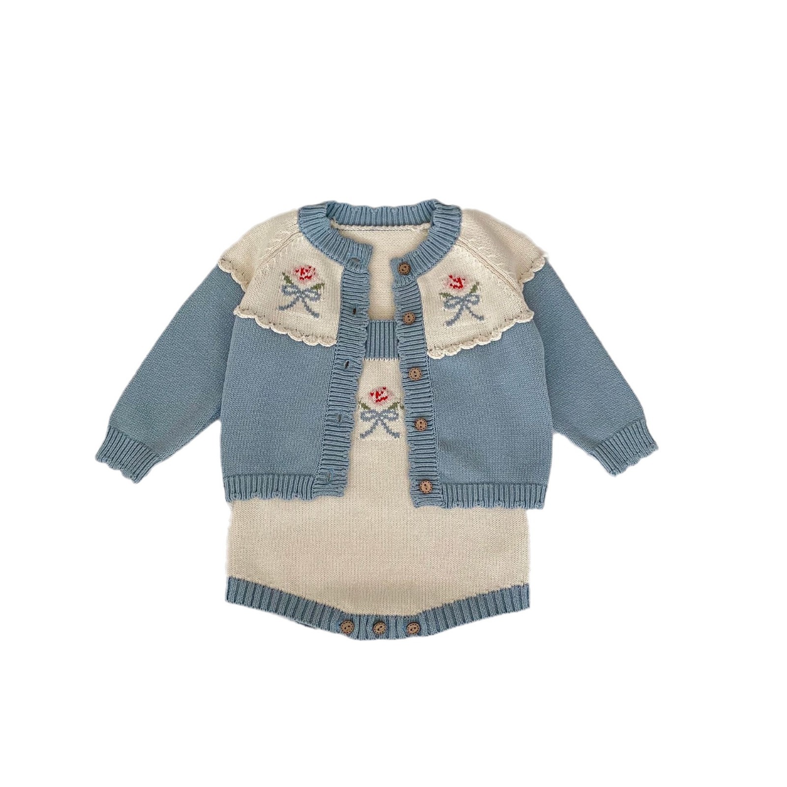 Jesenski pleteni plašč za deklice iz leta 2024 z ročnim kvačkanjem in čipko ter naramnicami_voghion.com