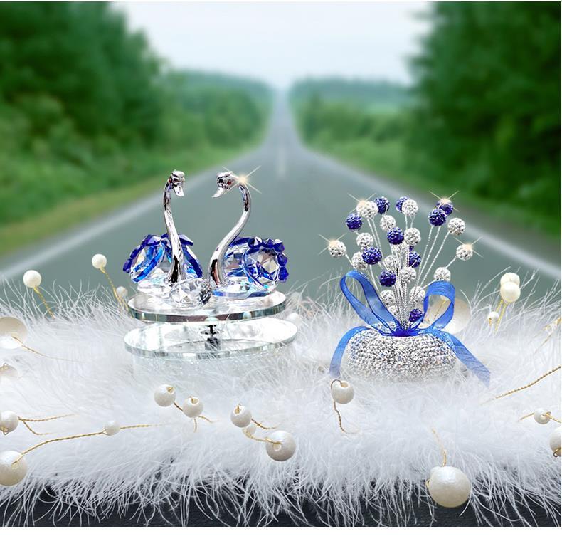 Solar Rotating Swan Car Aromatherapy Cute Car Interior Decoration Supplies Car Car Ornaments 2025 New Style for Women