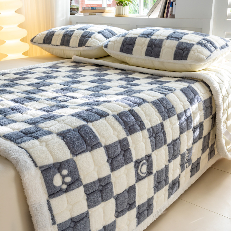 Flirty Words 2025 New Model Arctic Velvet Warm Quilted Thickened Mattress - King Size Flirty Words 2025 New Model Arctic Velvet Warm Quilted Thickened Mattress - King Size