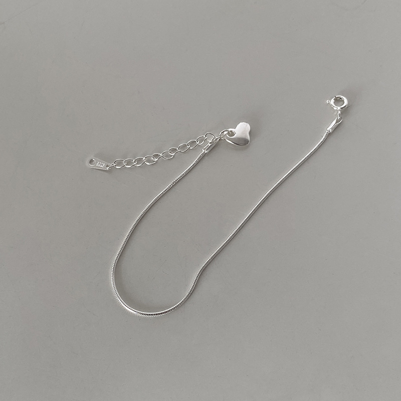 Pulsera de lujo ligera de estilo japonés ins diseño de nicho en línea rojo todo partido femenino verano plateado simple novias pulsera de estudiante moda