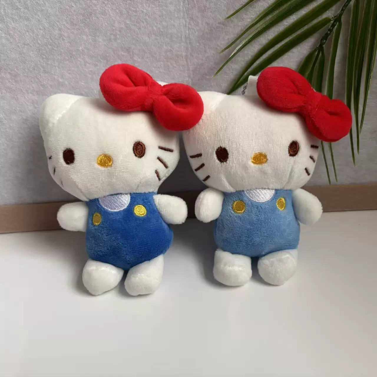 三丽鸥HelloKitty毛绒公仔挂件可爱kt猫书包包挂饰钥匙扣玩偶