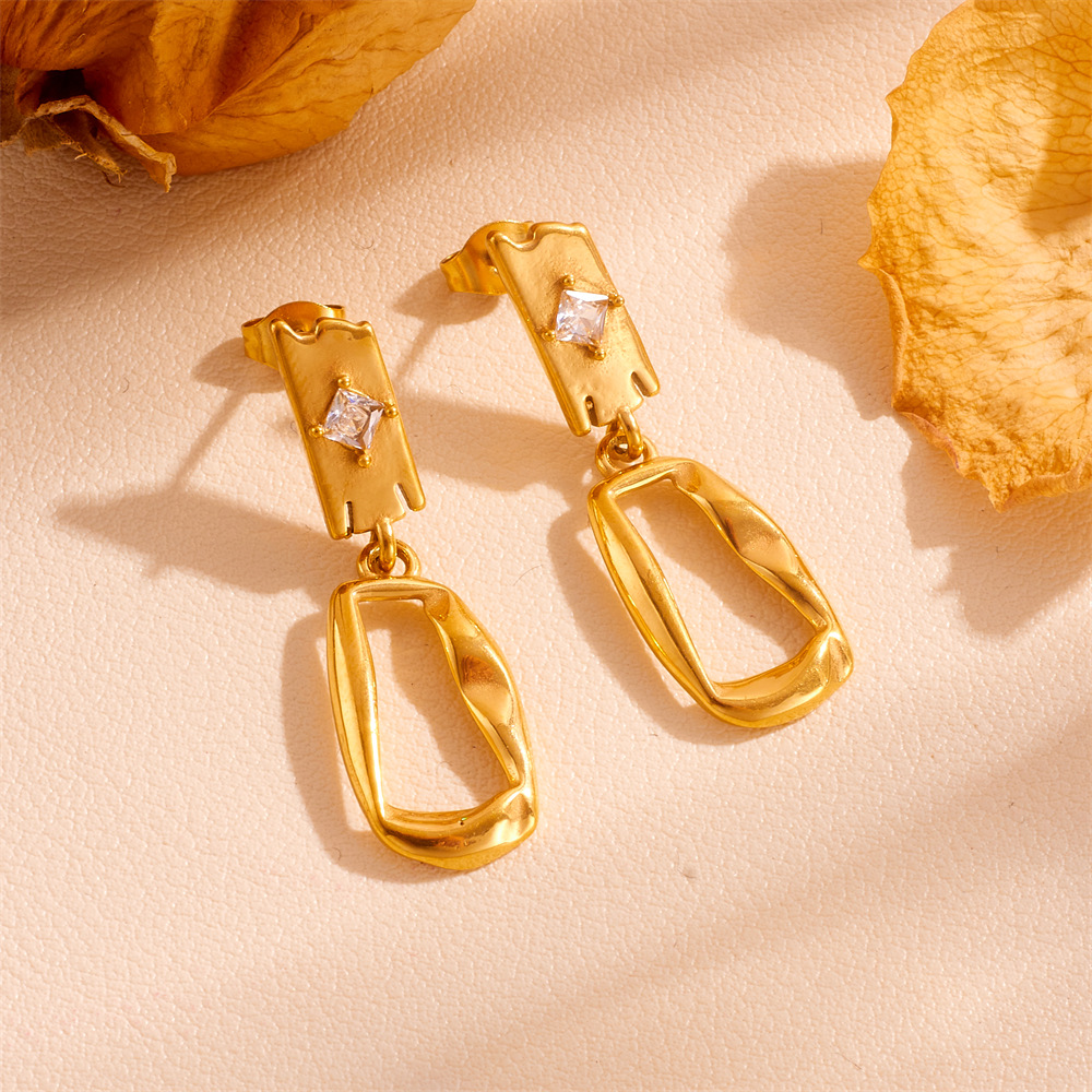 Geometric eardrop with drill G514