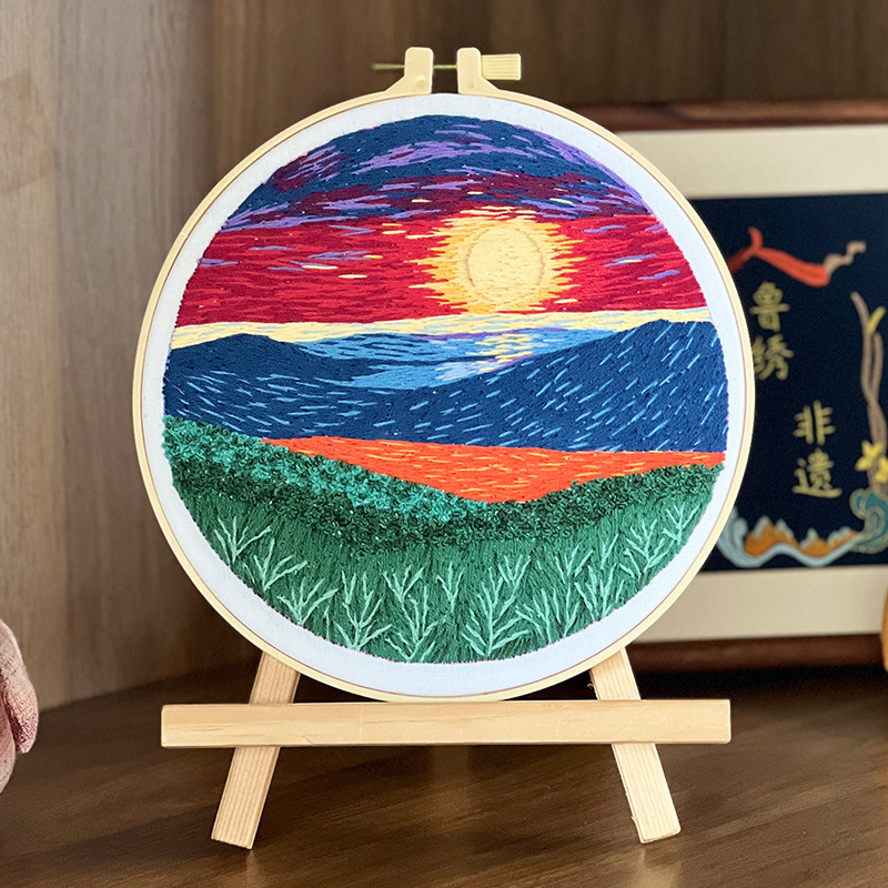 Lu bordado montaña de la luna pintura colgante hecha a mano DIY material bordado paquete de pintura colgante de paisaje forestal conjunto inglés de cuatro piezas