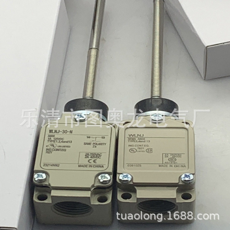 实物全新行程开关D4C-3502  6332  6301 3560  3433质保一年