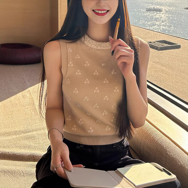 2026 Early Spring New Style Exquisite Sheep Wool Heavy-Duty Beaded Embroidery Knitted Vest + Cardigan Two-Piece Set 2026 Early Spring New Style Exquisite Sheep Wool Heavy-Duty Beaded Embroidery Knitted Vest + Cardigan Two-Piece Set