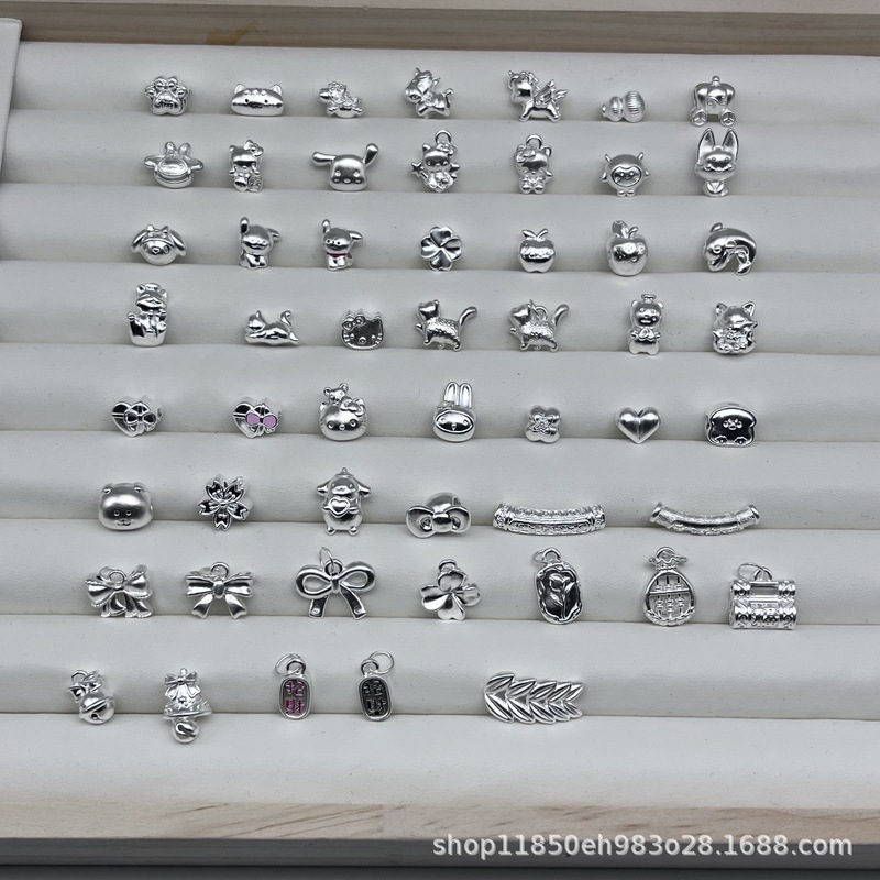 S999 Pure Silver Tsundere Cat Baguette Cat Bow Wind Chime Dolphin Zodiac Year of the Horse DIY Accessories Hand-Woven Ornaments S999 Pure Silver Tsundere Cat Baguette Cat Bow Wind Chime Dolphin Zodiac Year of the Horse DIY Accessories Hand-Woven Ornaments